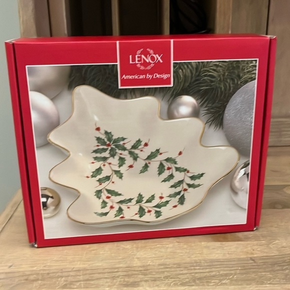 Lenox Holiday Tree Candy Dish NIB 8” Gold Trim Holly & Berries New in Box - Picture 2 of 8